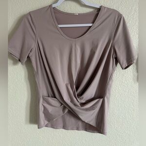 Lululemon cute blouse, a scrunch in front! Pink, size 6